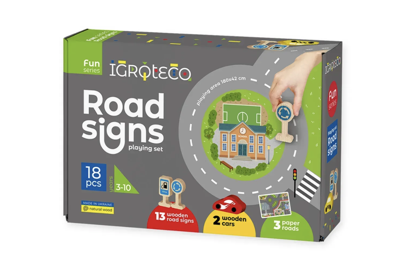 Wooden road signs and roads play set.